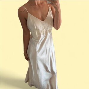 Jones New York Ivory Satin Slip with Lace Detail